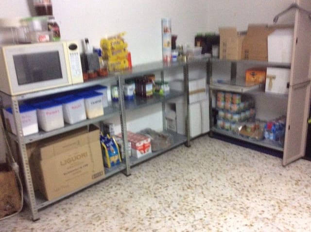Commercieel te koop in La Línea de la Concepción - € 100.000 (Ref: 9947947)