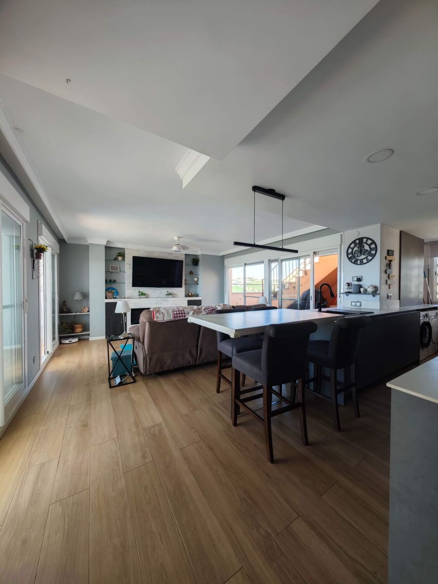 2 soveværelse Penthouse til salg i Casares med swimmingpool garage - € 430.000 (Ref: 9952661)