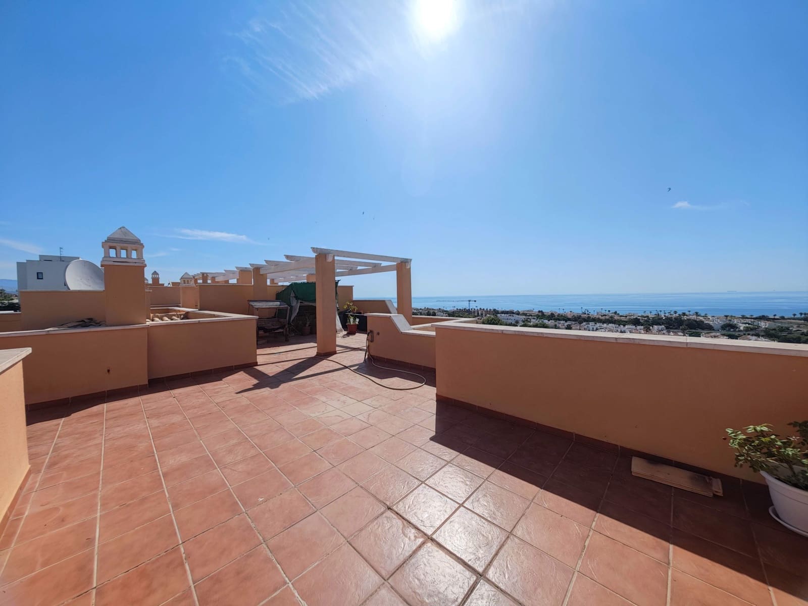 2 soveværelse Penthouse til salg i Casares med swimmingpool garage - € 430.000 (Ref: 9952661)