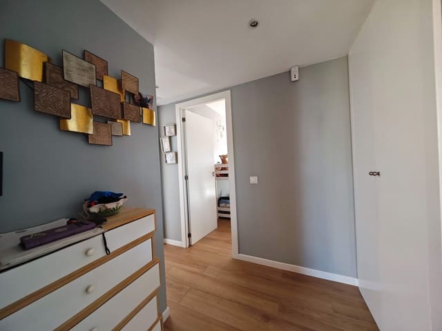 2 soveværelse Penthouse til salg i Casares med swimmingpool garage - € 430.000 (Ref: 9952661)