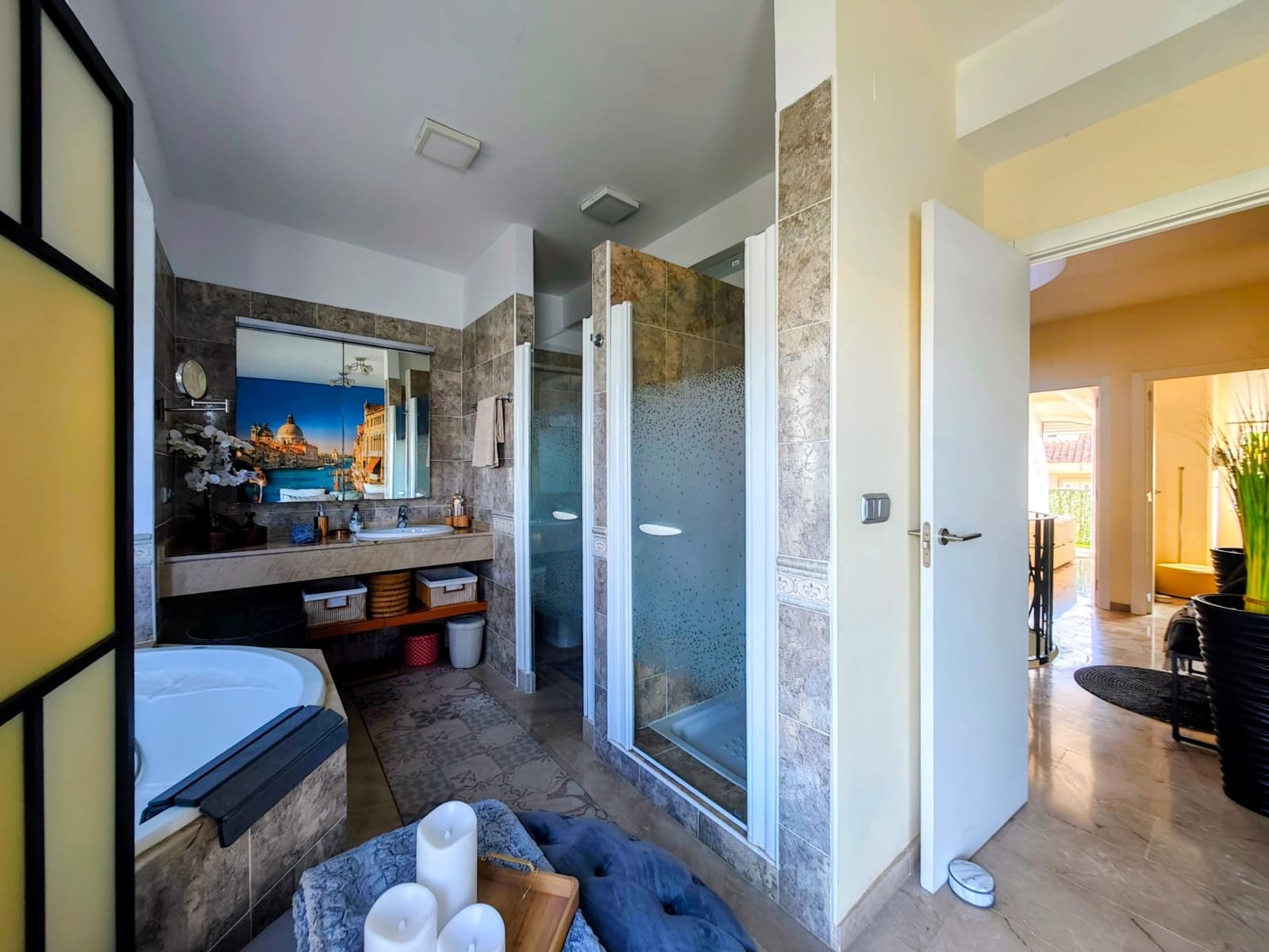 5 chambre Villa/Maison Mitoyenne à vendre à La Linea de la Concepcion avec piscine - 540 000 € (Ref: 9959813)