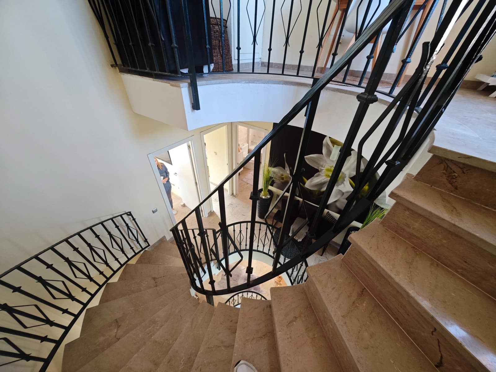 5 chambre Villa/Maison Mitoyenne à vendre à La Linea de la Concepcion avec piscine - 540 000 € (Ref: 9959813)