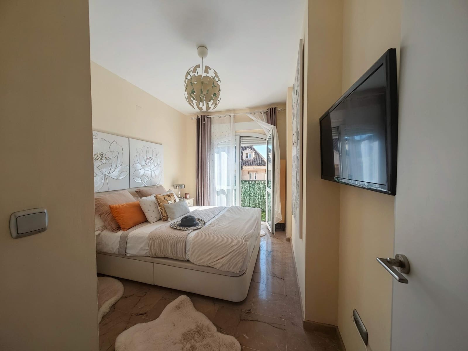 5 chambre Villa/Maison Mitoyenne à vendre à La Linea de la Concepcion avec piscine - 540 000 € (Ref: 9959813)