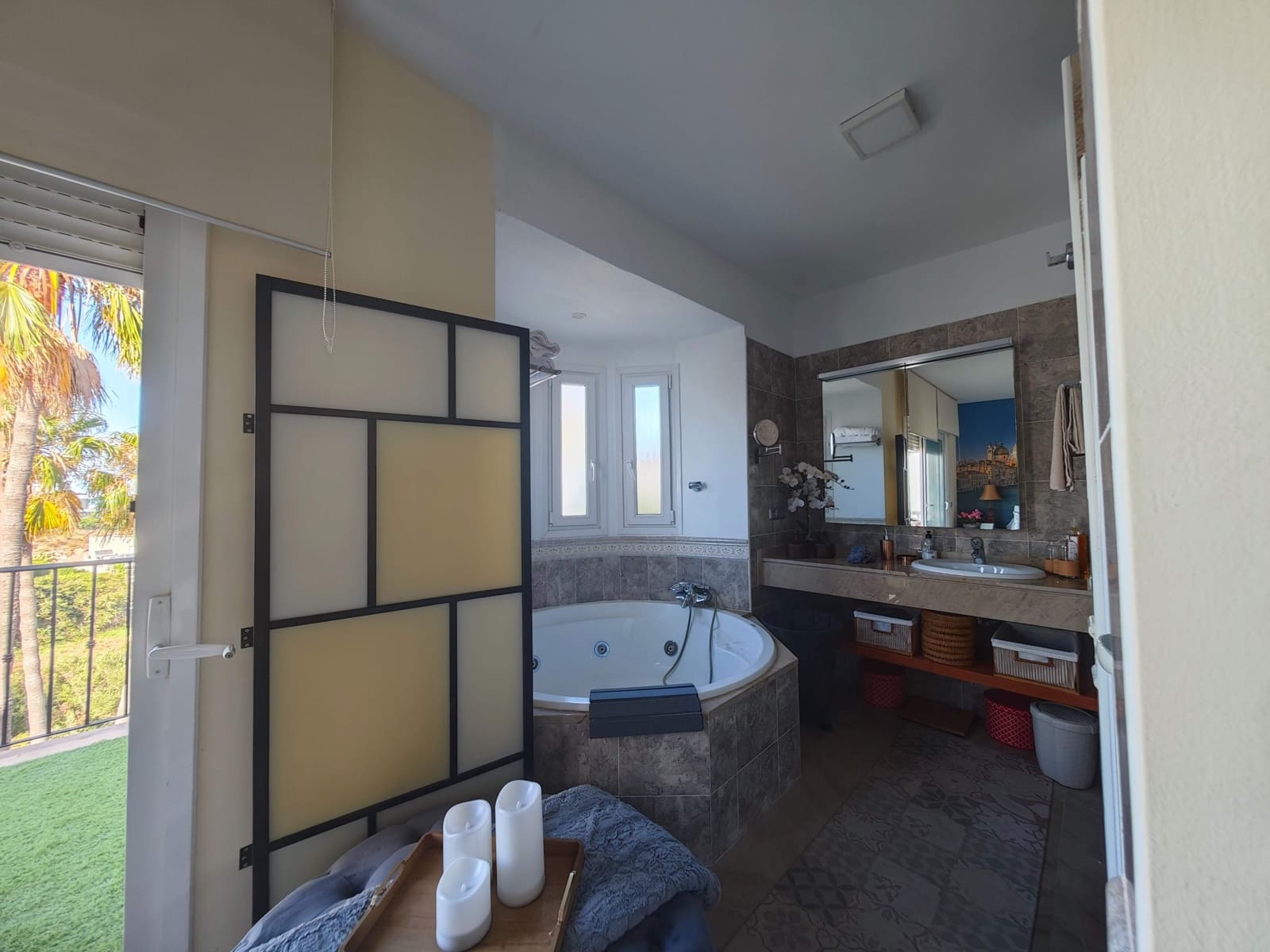 5 chambre Villa/Maison Mitoyenne à vendre à La Linea de la Concepcion avec piscine - 540 000 € (Ref: 9959813)