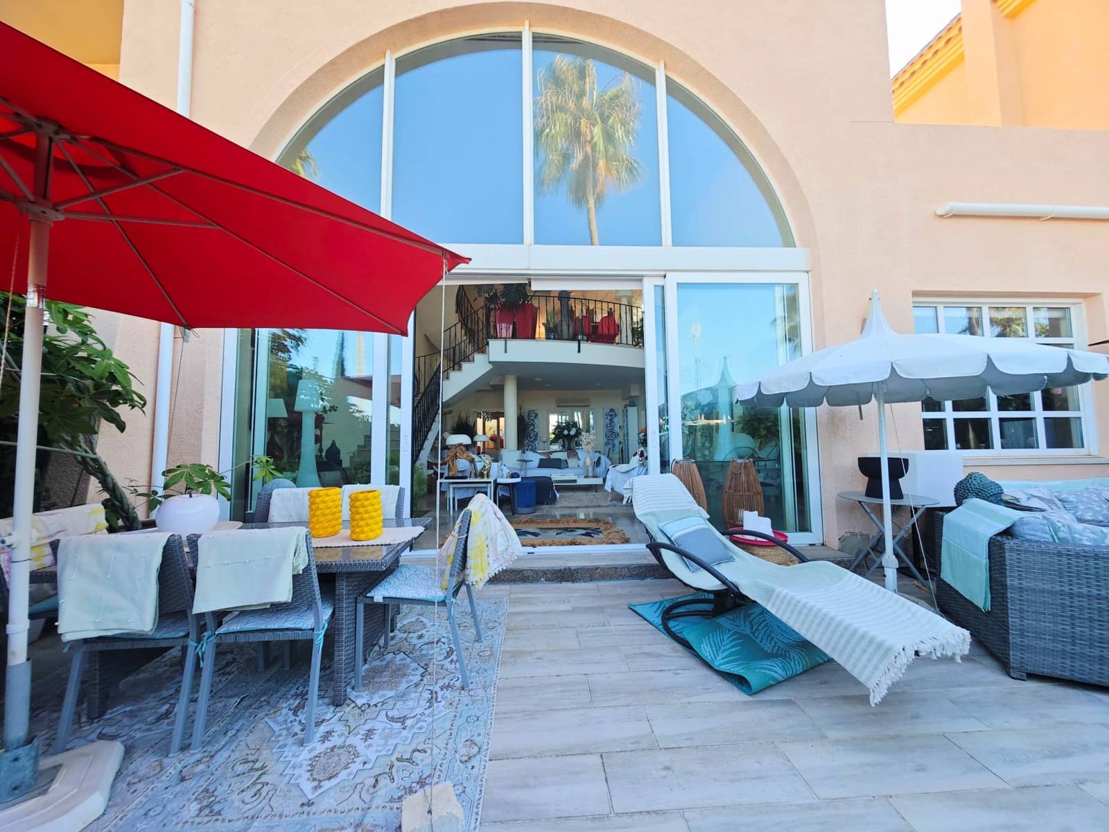 5 chambre Villa/Maison Mitoyenne à vendre à La Linea de la Concepcion avec piscine - 540 000 € (Ref: 9959813)