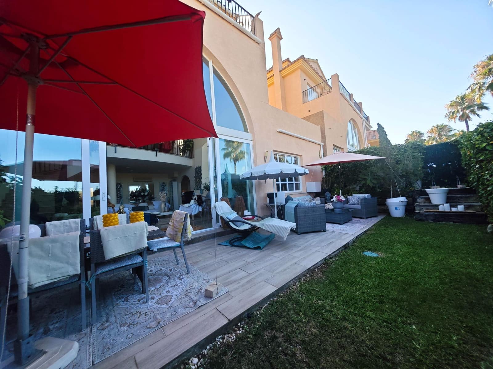 5 chambre Villa/Maison Mitoyenne à vendre à La Linea de la Concepcion avec piscine - 540 000 € (Ref: 9959813)
