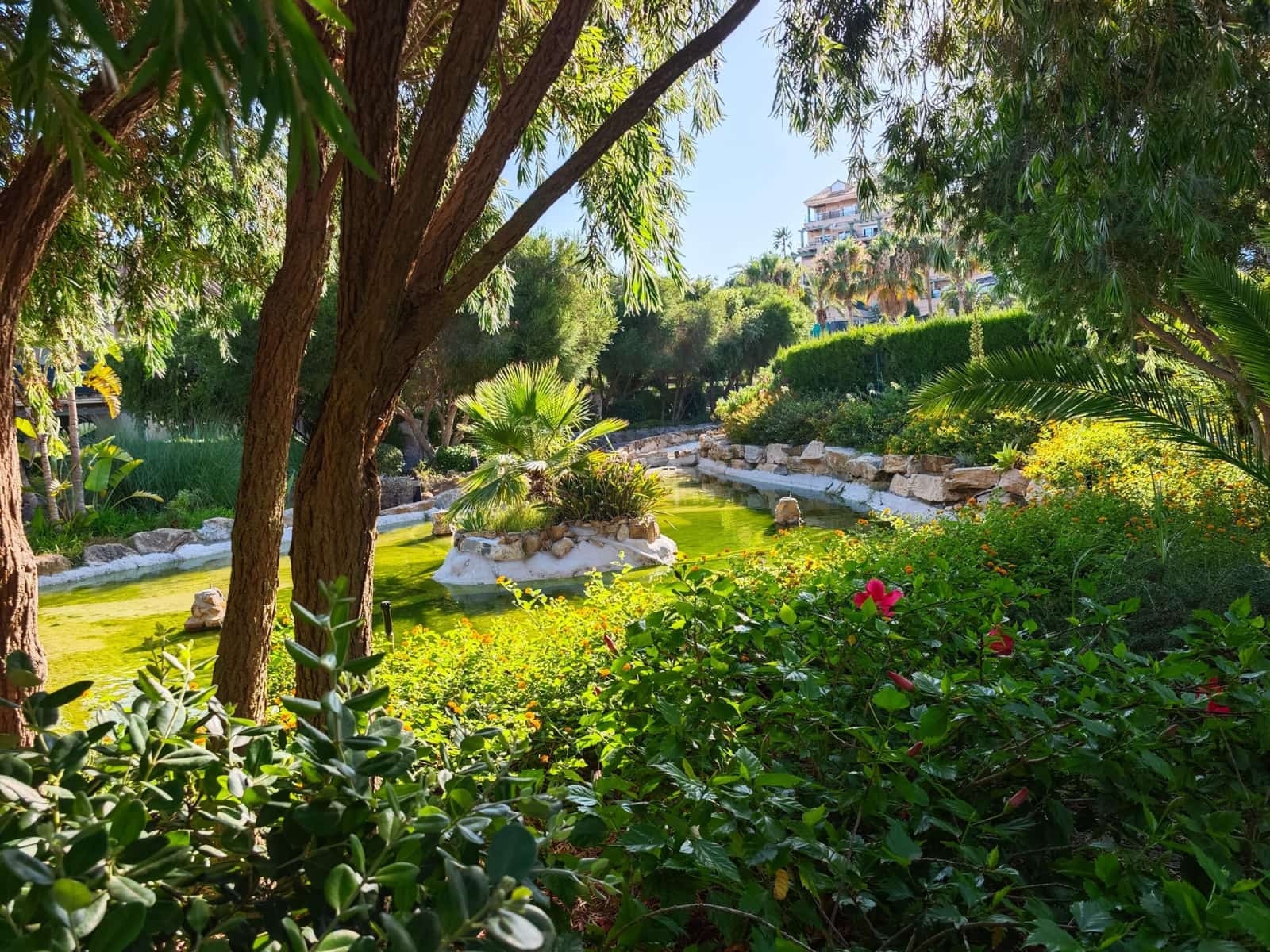 5 chambre Villa/Maison Mitoyenne à vendre à La Linea de la Concepcion avec piscine - 540 000 € (Ref: 9959813)