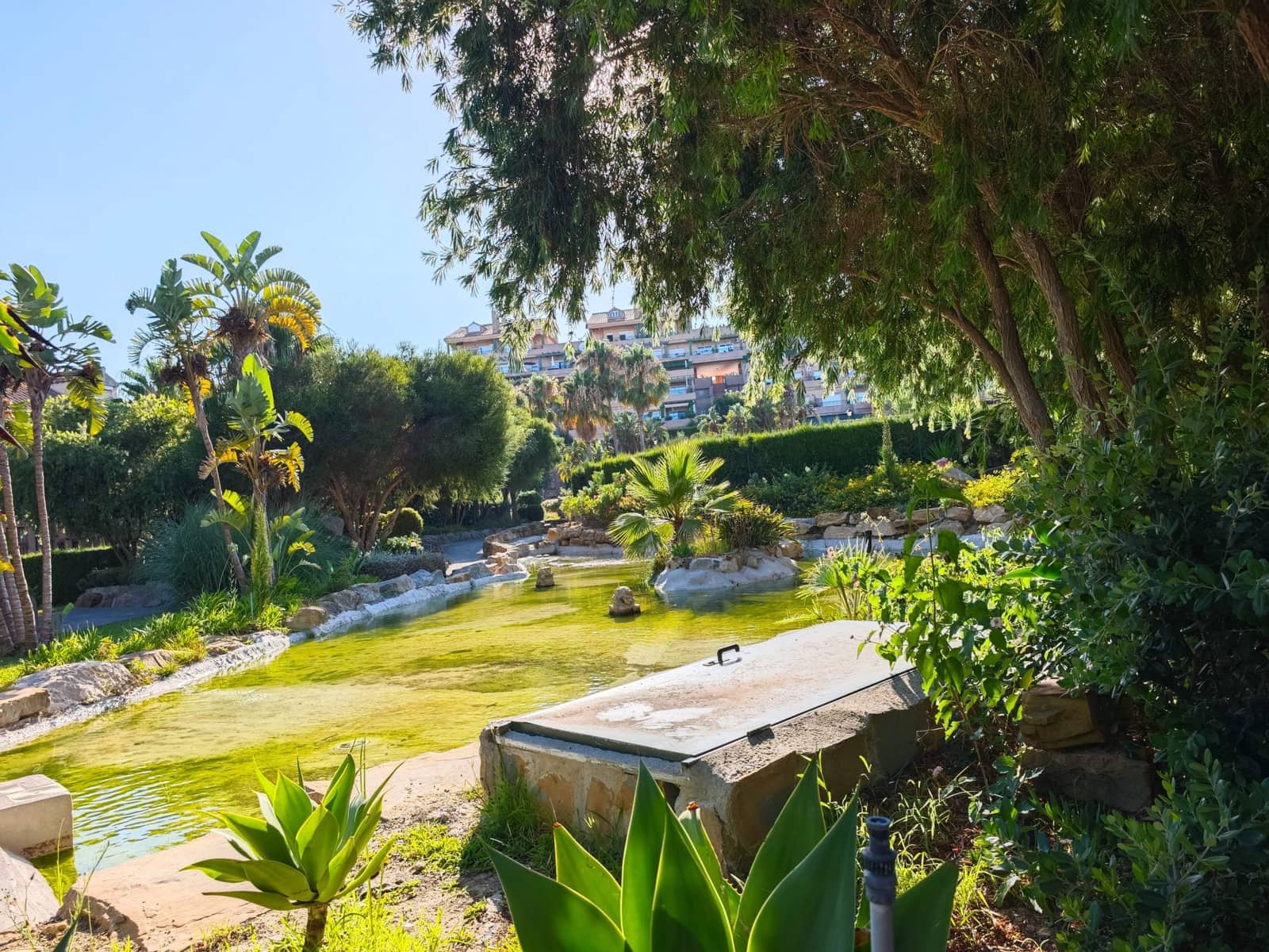 5 chambre Villa/Maison Mitoyenne à vendre à La Linea de la Concepcion avec piscine - 540 000 € (Ref: 9959813)