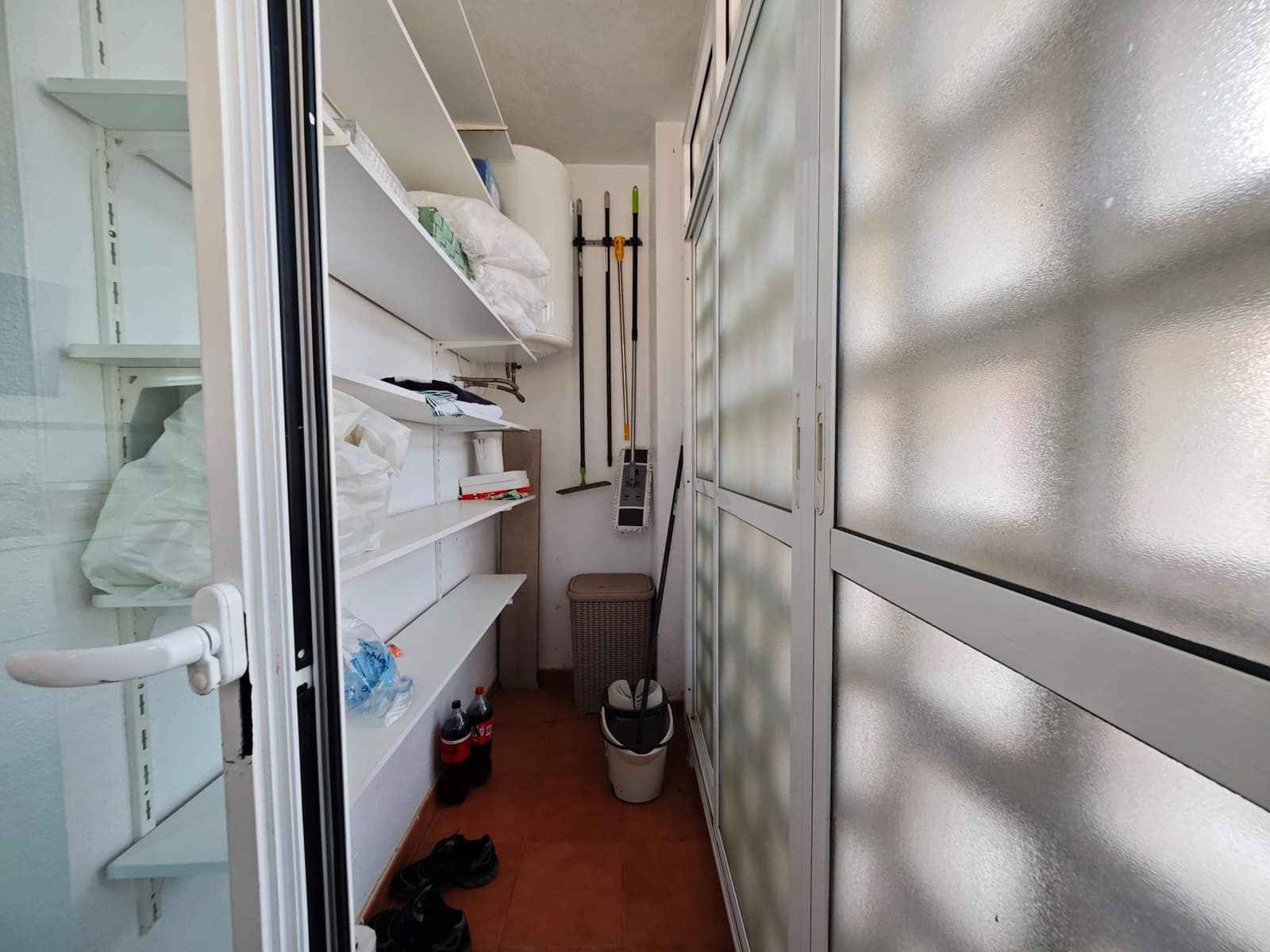 3 sypialnia Apartament na sprzedaż w La Linea de la Concepcion z basenem - 195 000 € (Ref: 9962745)