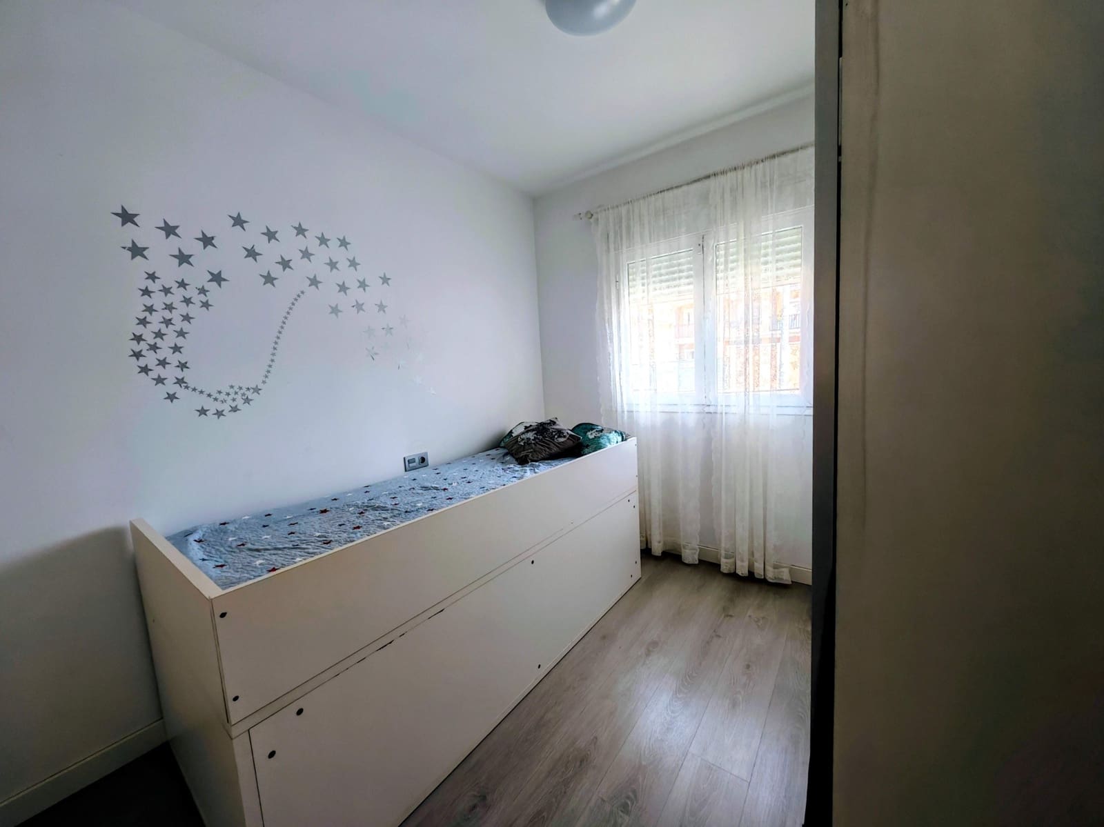 3 sypialnia Apartament na sprzedaż w La Linea de la Concepcion z basenem - 195 000 € (Ref: 9962745)