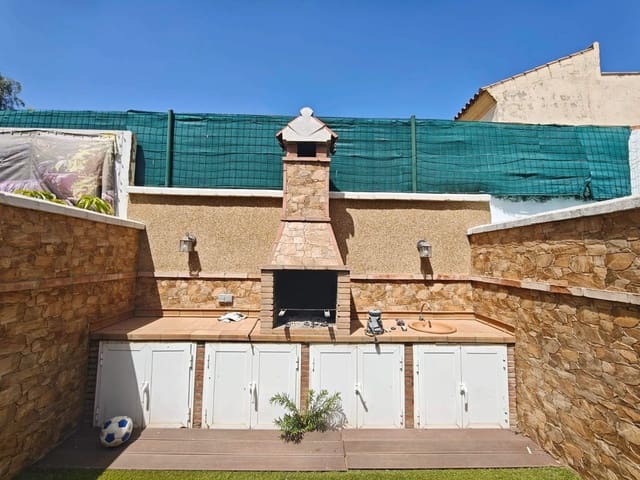 2 soveværelse Rækkehus til salg i Guadacorte, Los Barrios - € 230.000 (Ref: 9967834)