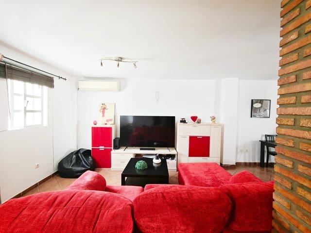 3 makuuhuone Rivitalo myytävänä paikassa Guadacorte, Los Barrios - 170 000 € (Ref: 9975465)