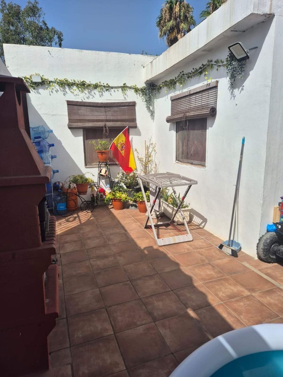 4 soverom Finca/Herregård til salgs i La Linea de la Concepcion - € 220 000 (Ref: 9978920)
