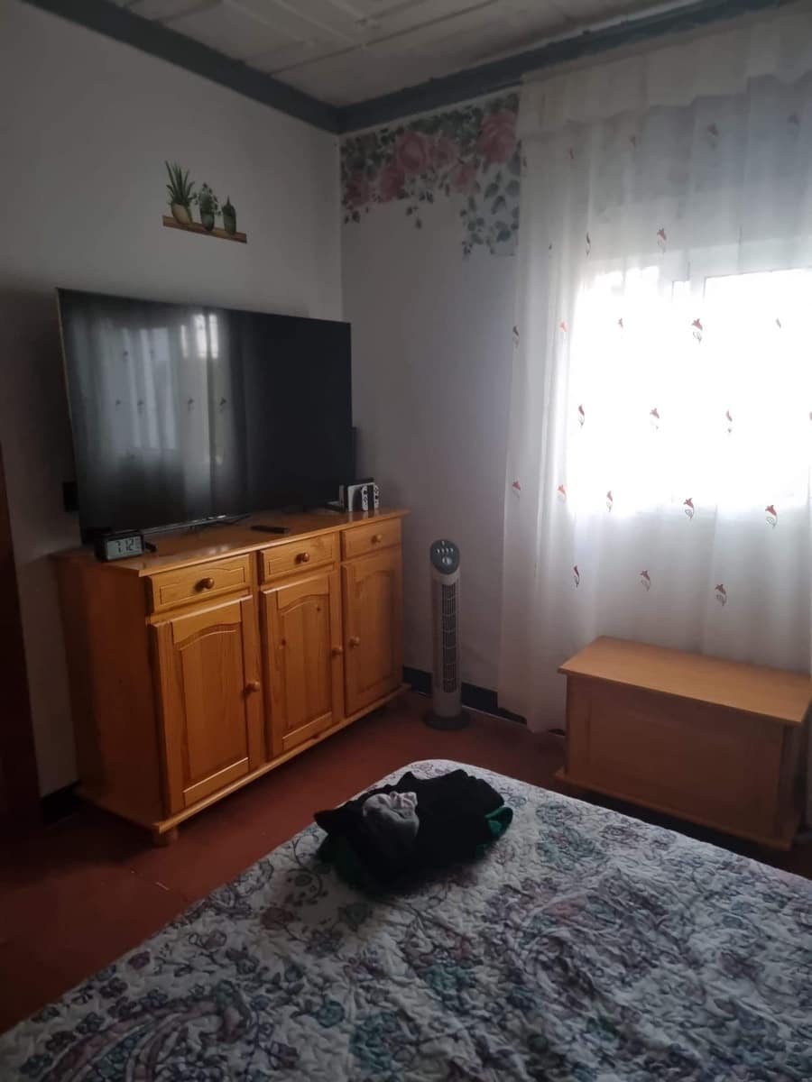 4 bedroom Finca/Country House for sale in La Linea de la Concepcion - € 220,000 (Ref: 9978920)