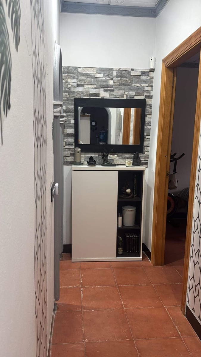 4 bedroom Finca/Country House for sale in La Linea de la Concepcion - € 220,000 (Ref: 9978920)