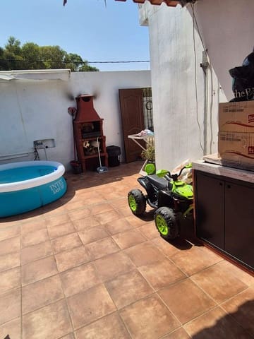 Finca/Casa Rural de 4 habitaciones en La Línea de la Concepción en venta - 220.000 € (Ref: 9978920)