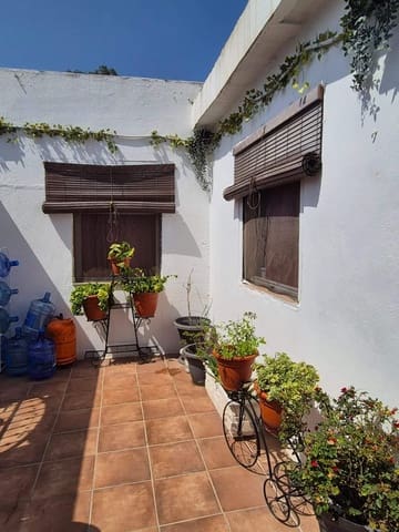 Finca/Casa Rural de 4 habitaciones en La Línea de la Concepción en venta - 220.000 € (Ref: 9978920)
