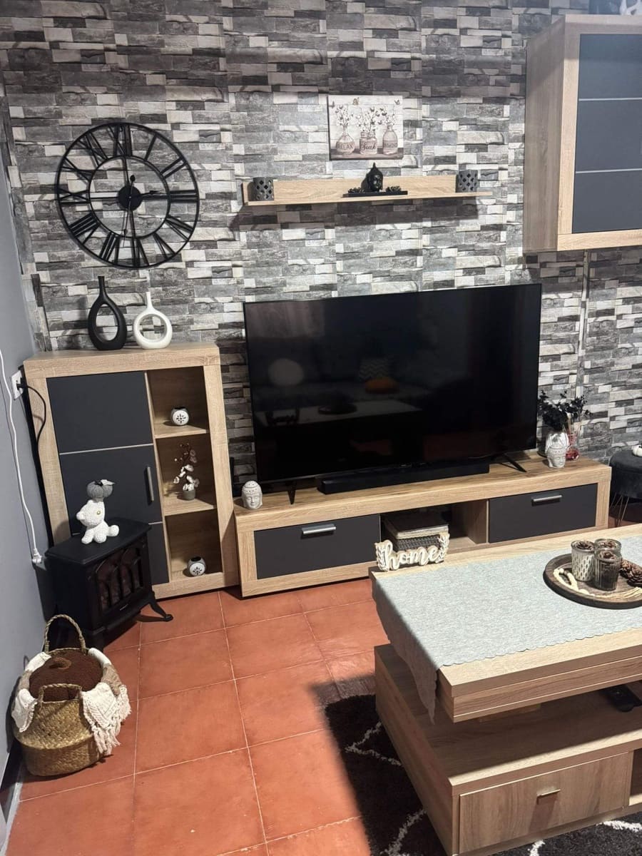 4 bedroom Finca/Country House for sale in La Linea de la Concepcion - € 220,000 (Ref: 9978920)