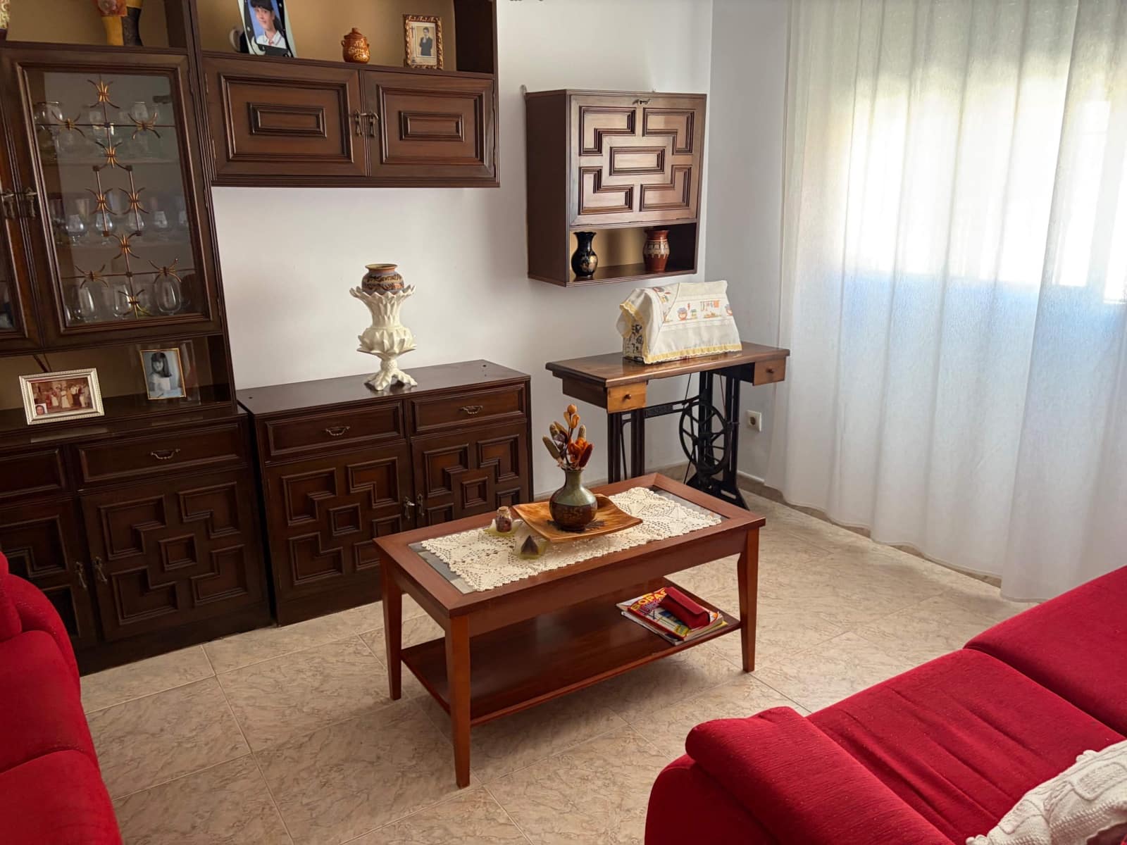 Casa de 3 habitaciones en La Línea de la Concepción en venta - 475.000 € (Ref: 9978921)