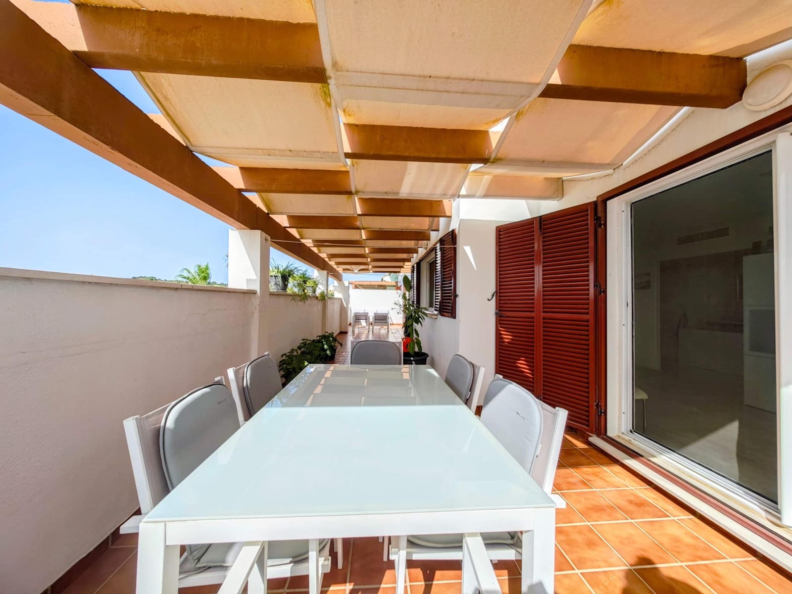 2 slaapkamer Penthouse te koop in La Alcaidesa met zwembad garage - € 350.000 (Ref: 9983966)