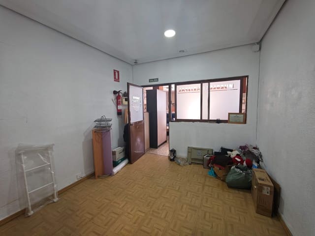 Comercial para arrendar em Algeciras - 1 200 € (Ref: 9986907)