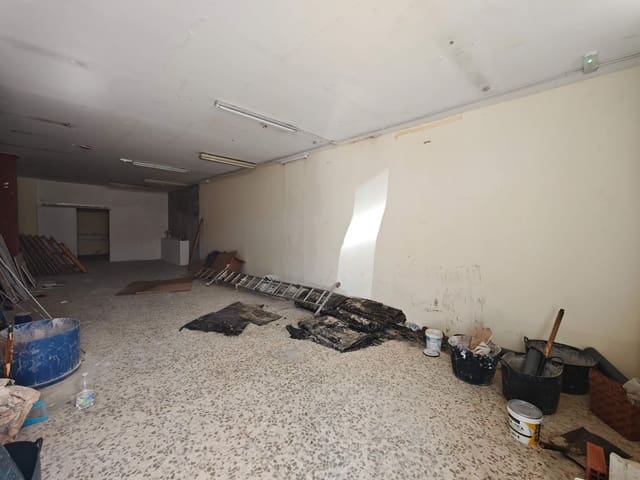 Gewerbe zu vermieten in Algeciras - 500 € (Ref: 9986908)