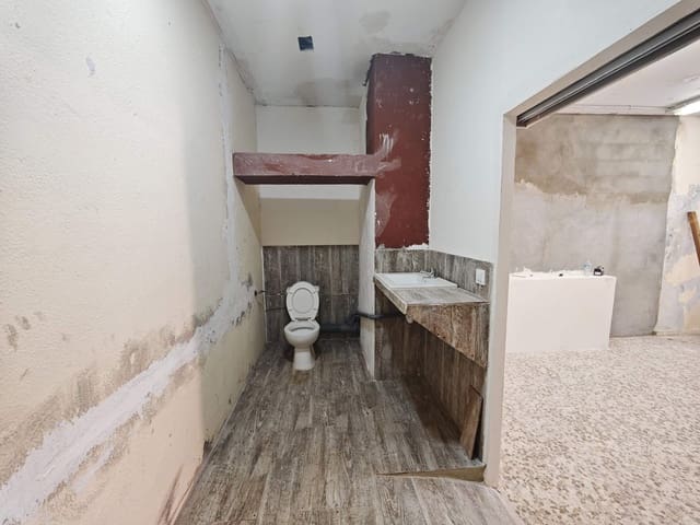Gewerbe zu vermieten in Algeciras - 500 € (Ref: 9986908)
