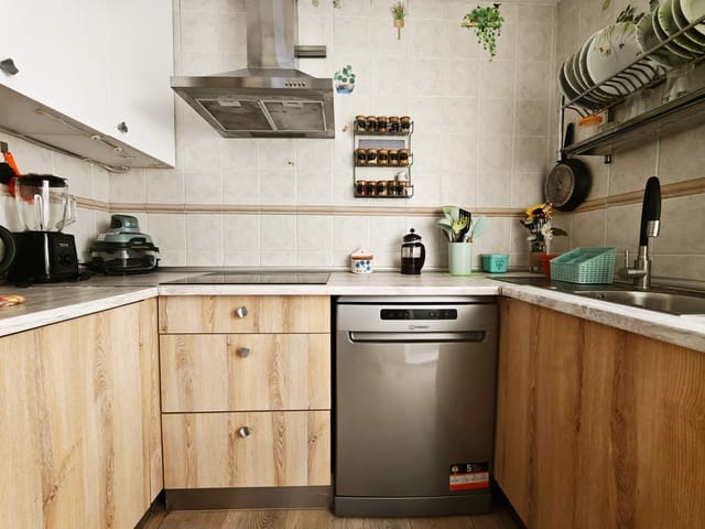 2 sovrum Lägenhet till salu i Algeciras med pool garage - 195 500 € (Ref: 9990754)