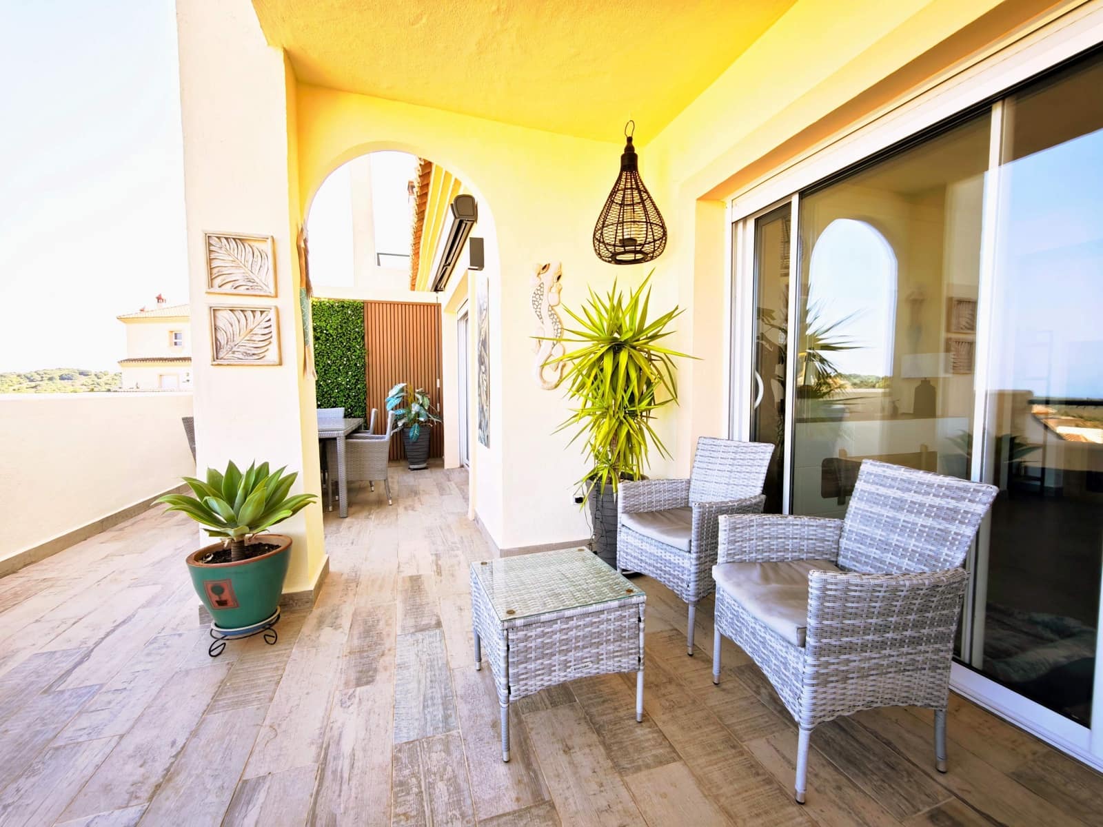 3 chambre Appartement à vendre à San Roque avec piscine garage - 649 000 € (Ref: 9995806)