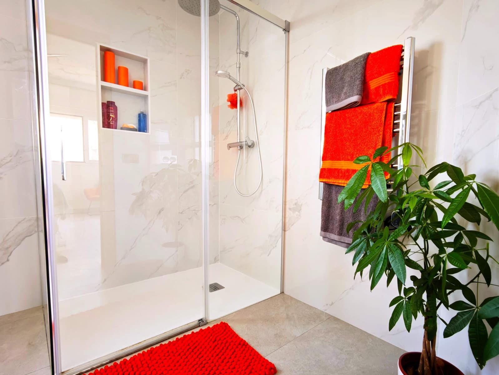 3 chambre Appartement à vendre à San Roque avec piscine garage - 649 000 € (Ref: 9995806)