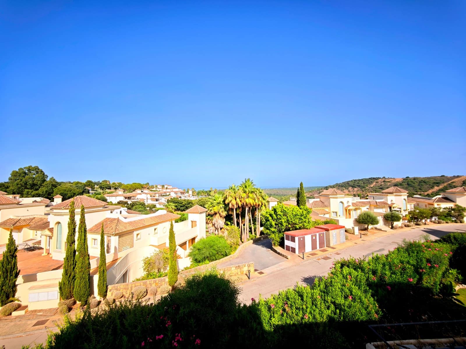 3 chambre Appartement à vendre à San Roque avec piscine garage - 649 000 € (Ref: 9995806)