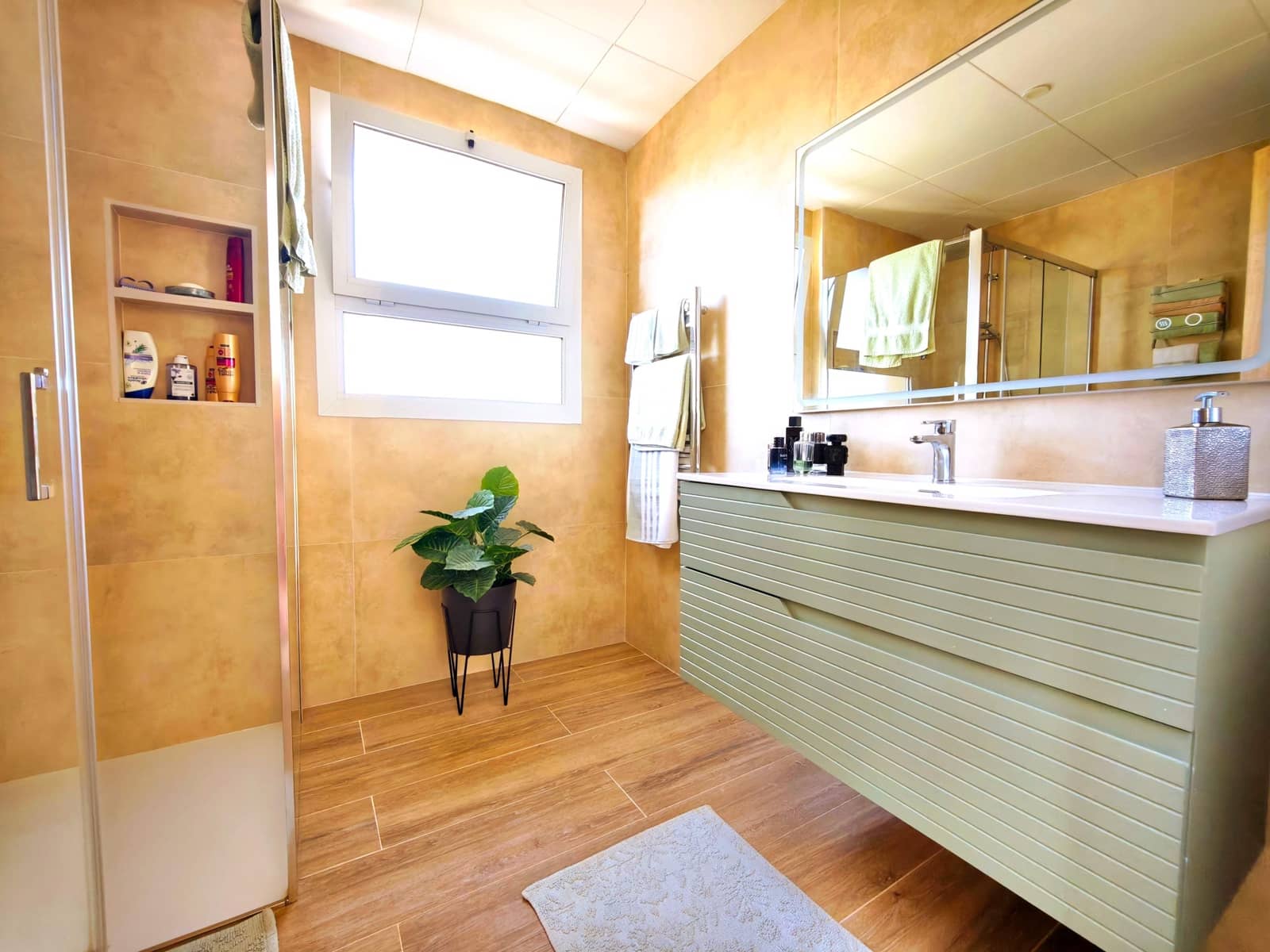 3 chambre Appartement à vendre à San Roque avec piscine garage - 649 000 € (Ref: 9995806)