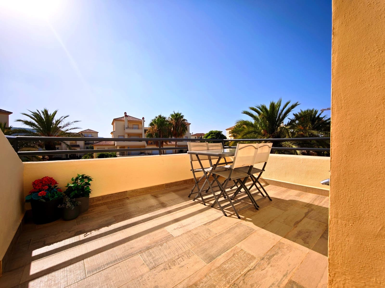 3 chambre Appartement à vendre à San Roque avec piscine garage - 649 000 € (Ref: 9995806)