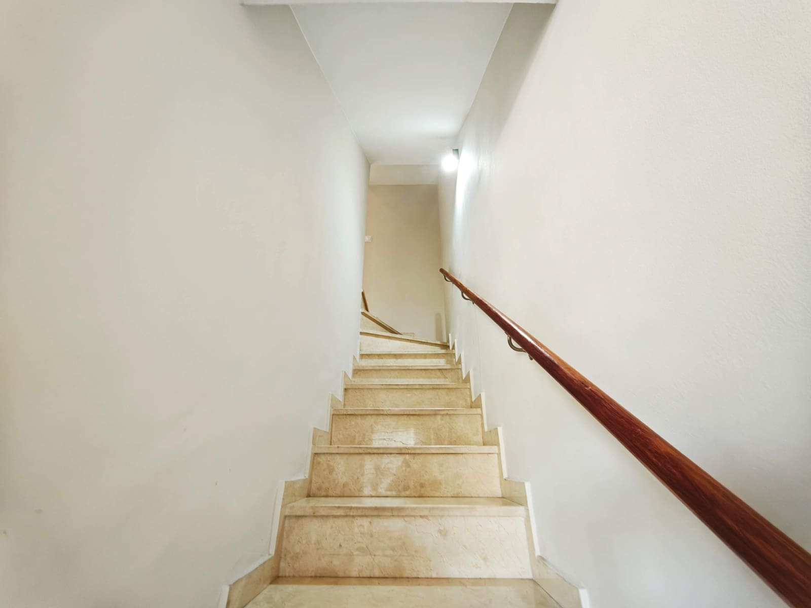 3 sypialnia Dom szeregowy na sprzedaż w Algeciras z garażem - 450 000 € (Ref: 9998845)