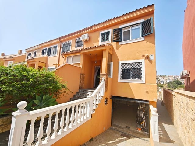 3 sypialnia Dom szeregowy na sprzedaż w Algeciras z garażem - 450 000 € (Ref: 9998845)