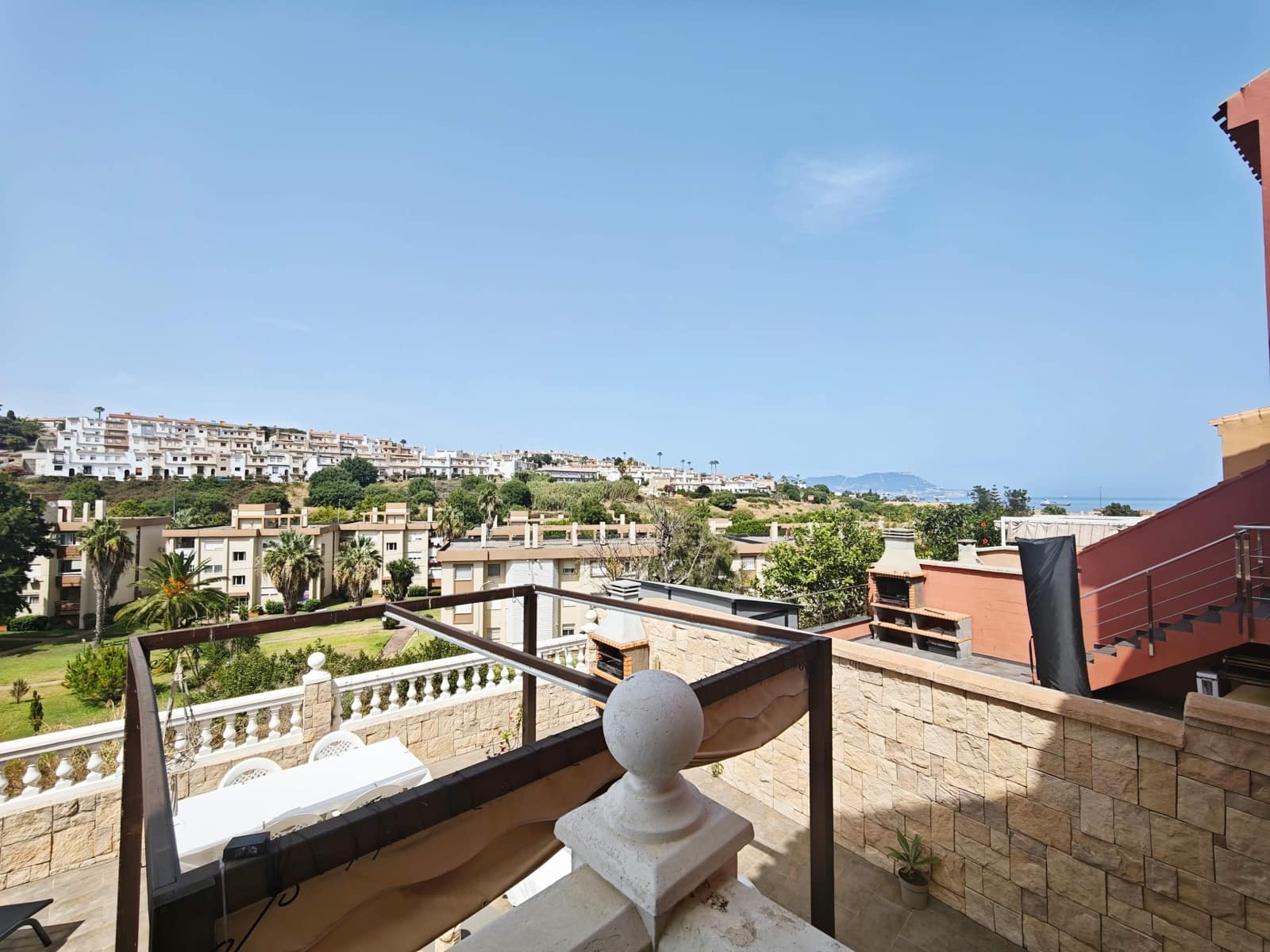 3 sypialnia Dom szeregowy na sprzedaż w Algeciras z garażem - 450 000 € (Ref: 9998845)