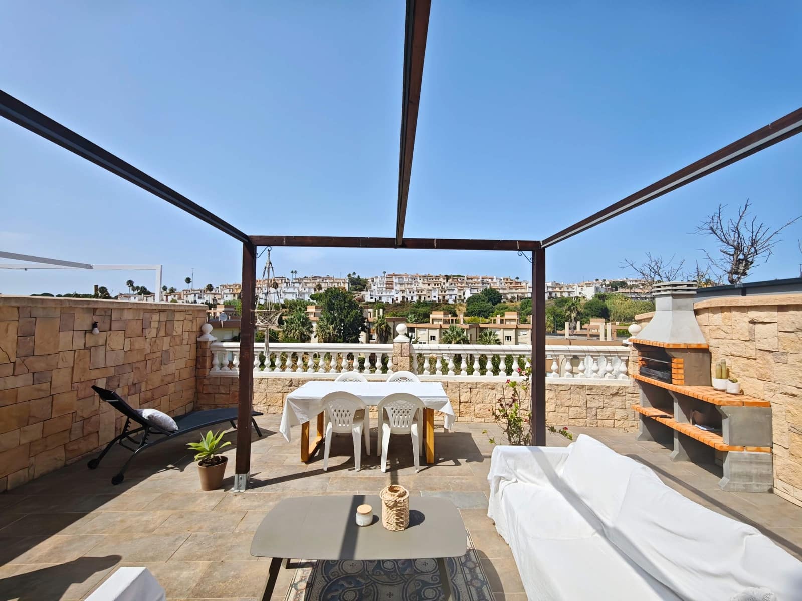3 sypialnia Dom szeregowy na sprzedaż w Algeciras z garażem - 450 000 € (Ref: 9998845)