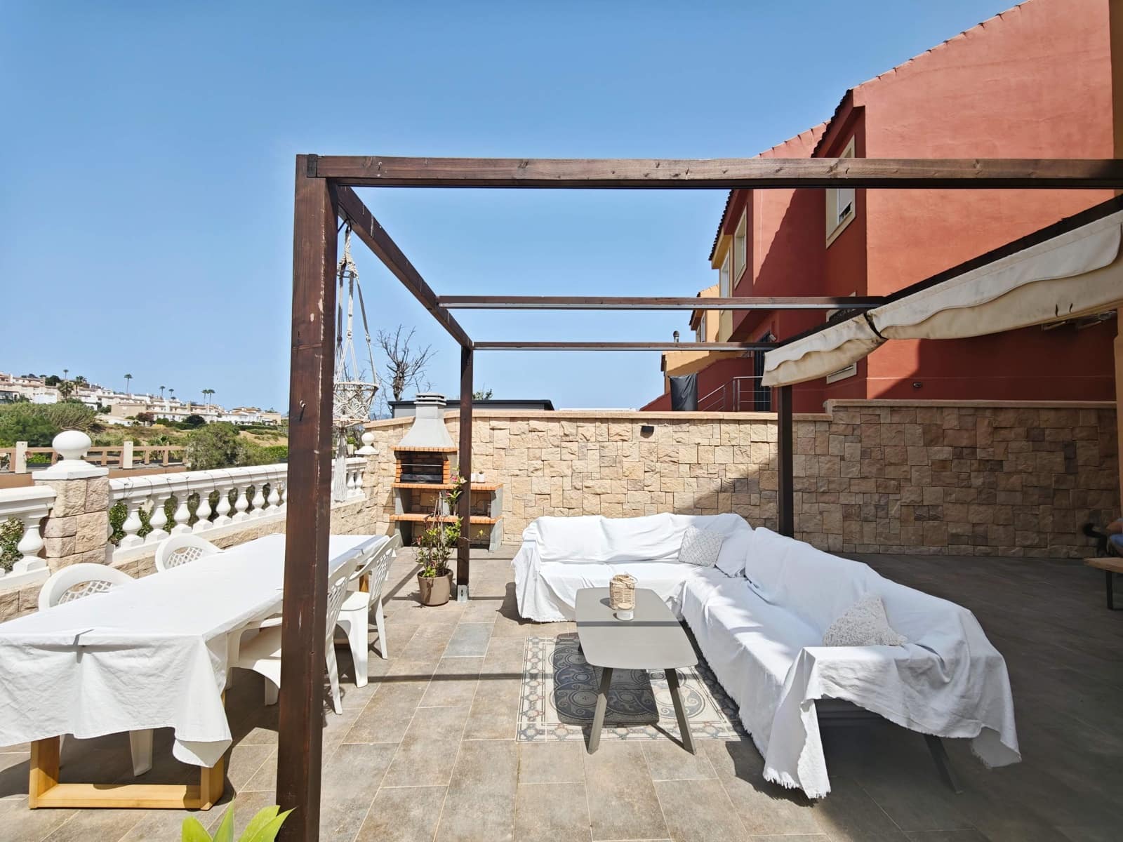 3 sypialnia Dom szeregowy na sprzedaż w Algeciras z garażem - 450 000 € (Ref: 9998845)