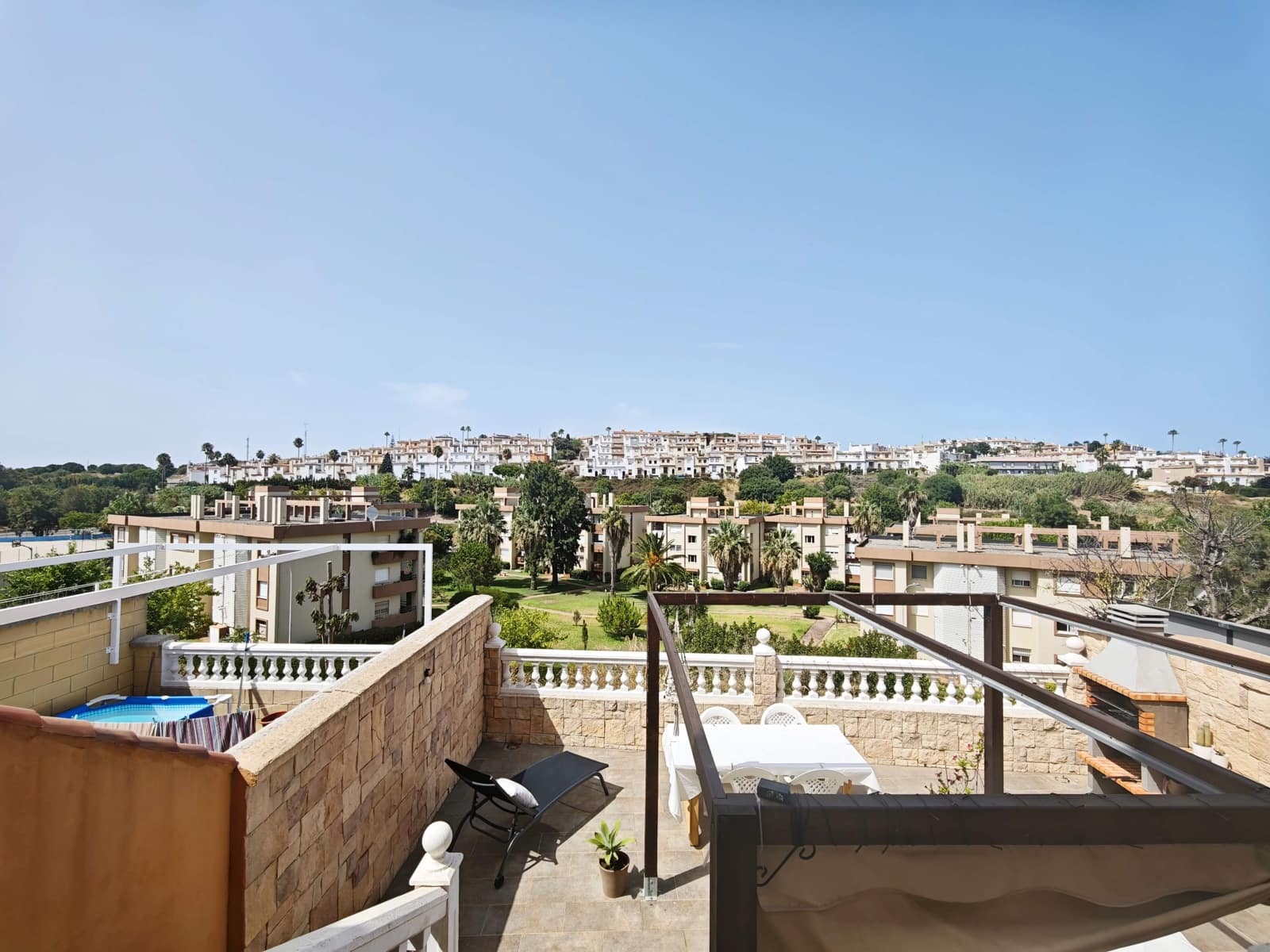 3 bedroom Terraced Villa for sale in Algeciras with garage - € 400,000 (Ref: 9998845)