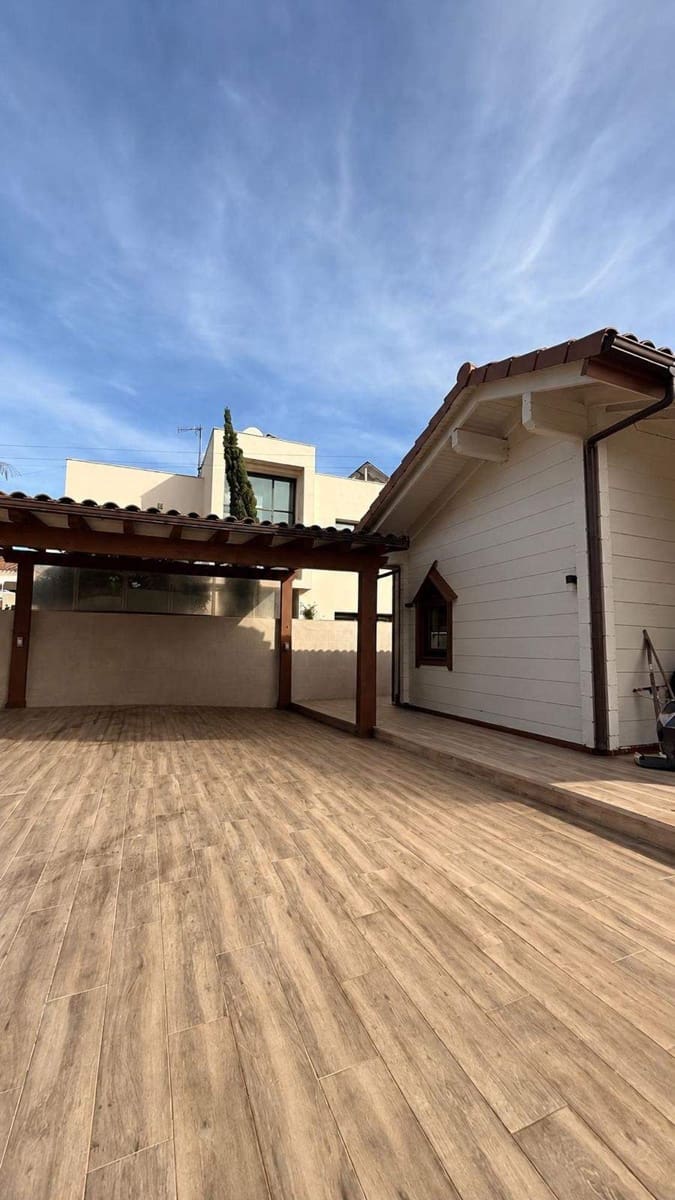 3 quarto Moradia para venda em Guadacorte com piscina garagem - 650 000 € (Ref: 9999642)