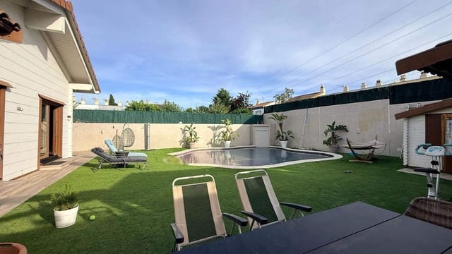 3 quarto Moradia para venda em Guadacorte, Los Barrios - 650 000 € (Ref: 9999642)