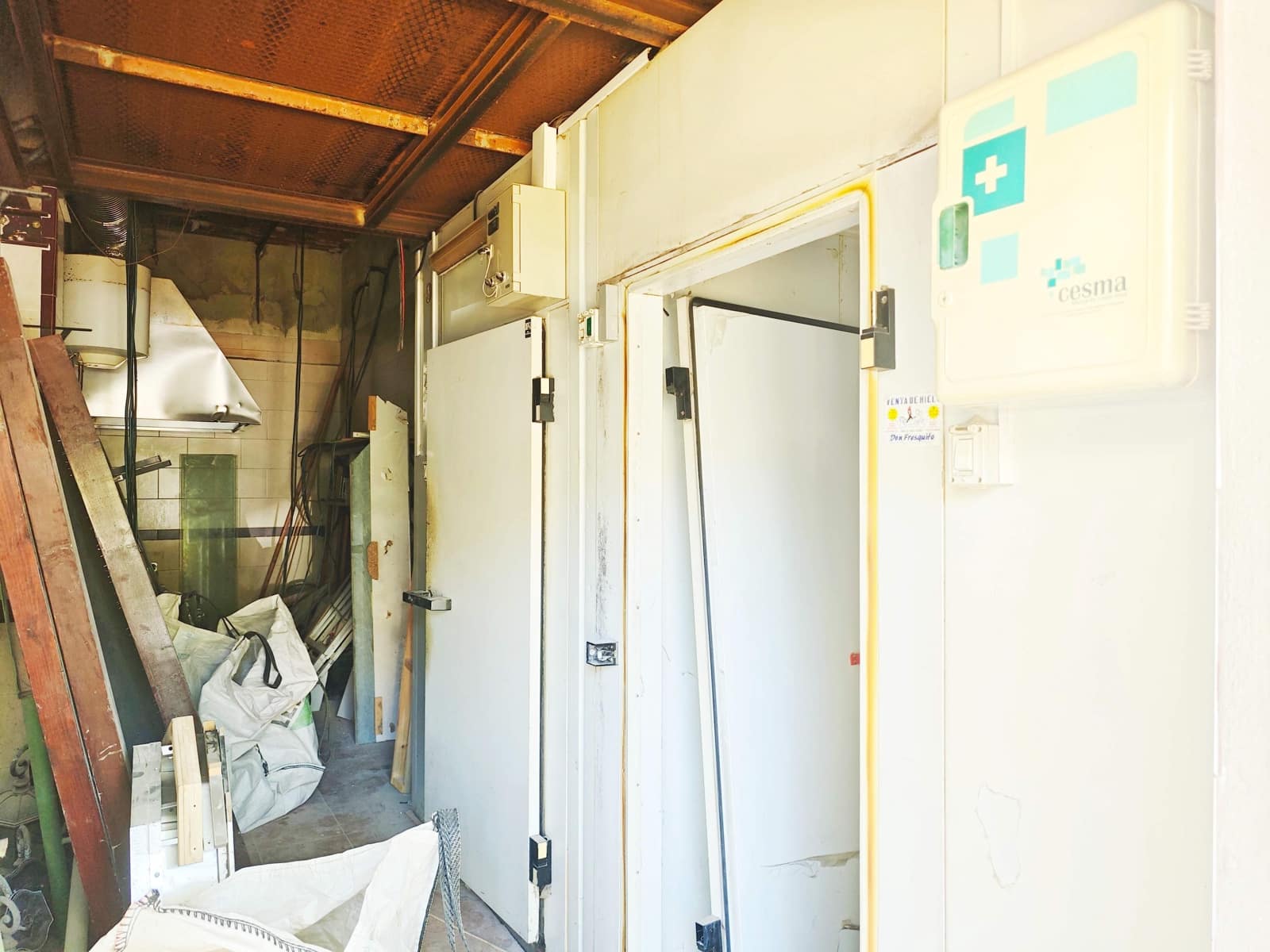 Local Comercial en Algeciras en venta - 40.000 € (Ref: 9999643)