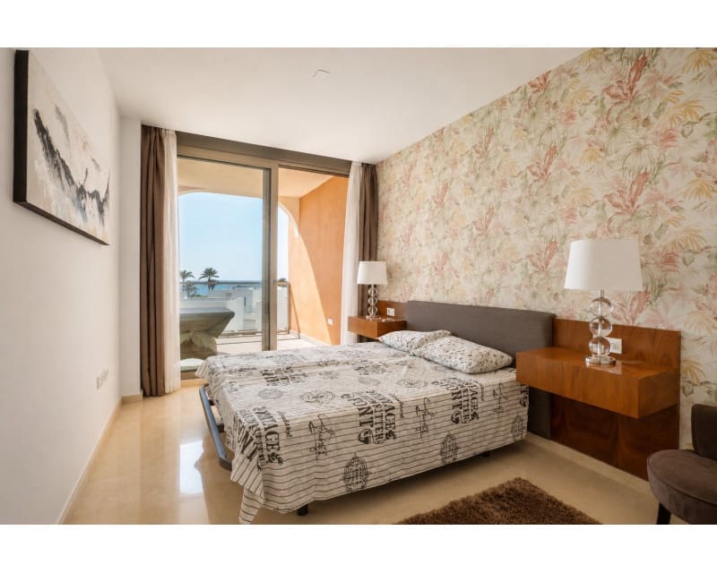 2 soveværelse Strandlejlighed til salg i Montiboli med swimmingpool - € 489.990 (Ref: 10034434)