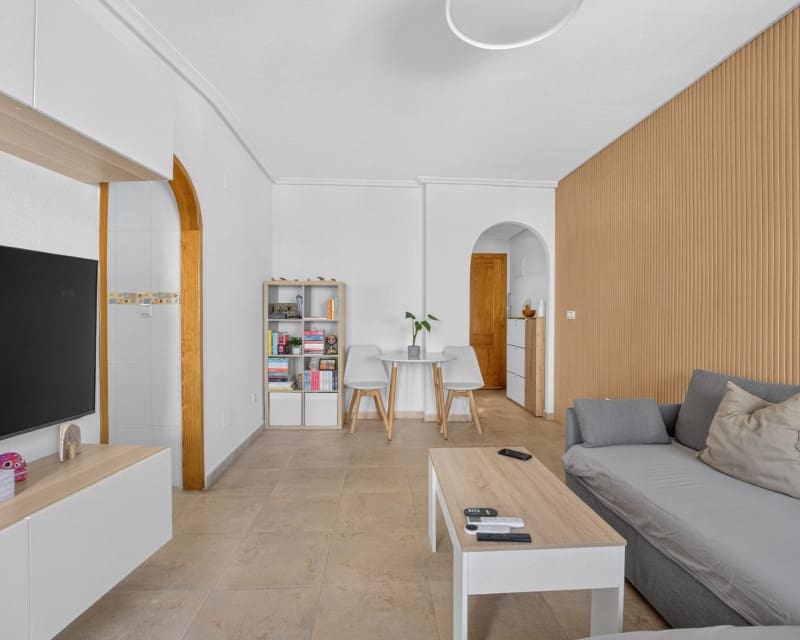 1 soverom Leilighet til salgs i Torrevieja med garasje - € 147 500 (Ref: 10041916)