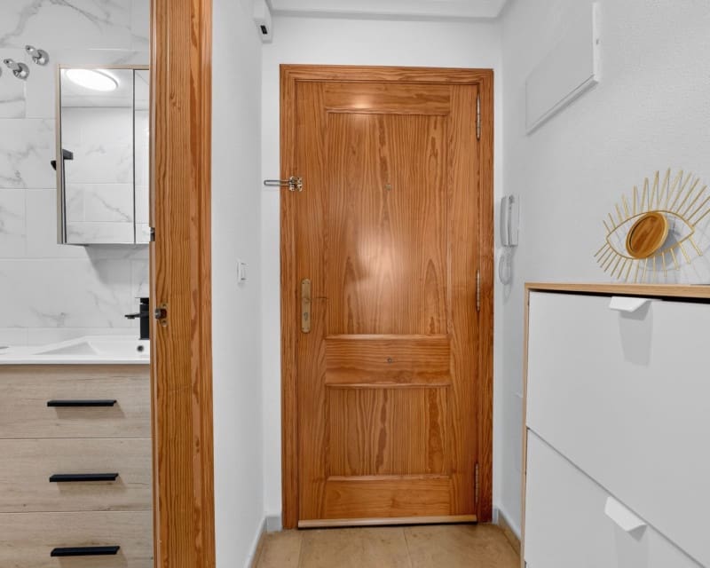 1 soverom Leilighet til salgs i Torrevieja med garasje - € 147 500 (Ref: 10041916)