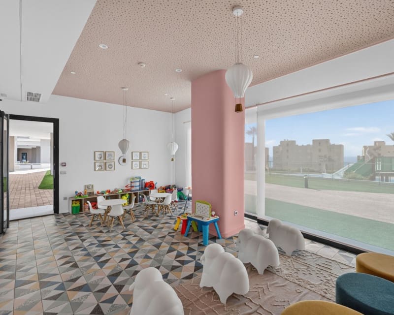 3 bedroom Beach Apartment for sale in Benidorm with pool garage - € 859,000 (Ref: 10052028)