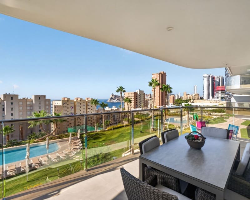 3 bedroom Beach Apartment for sale in Benidorm with pool garage - € 859,000 (Ref: 10052028)