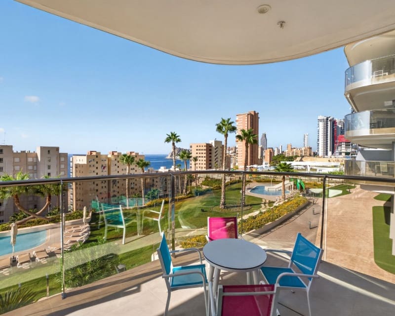 3 bedroom Beach Apartment for sale in Benidorm with pool garage - € 859,000 (Ref: 10052028)