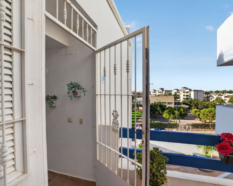 2 Zimmer Penthouse zu verkaufen in Playa Flamenca mit Pool Garage - 206.000 € (Ref: 10098886)