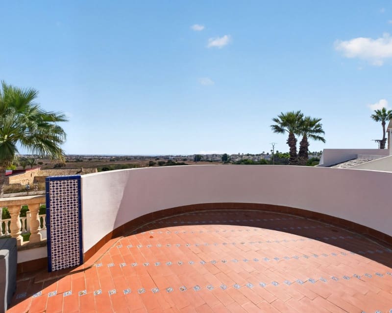 3 Zimmer Villa zu verkaufen in Villamartin mit Pool Garage - 529.000 € (Ref: 10110280)